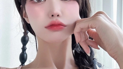겨우디 가슴 이렇게 가까이 보는 건 처음이네